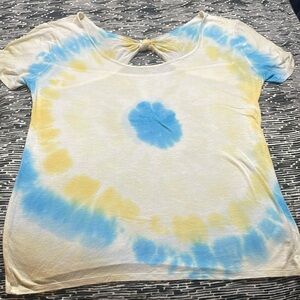 Women’s medium tie-dye T-shirt